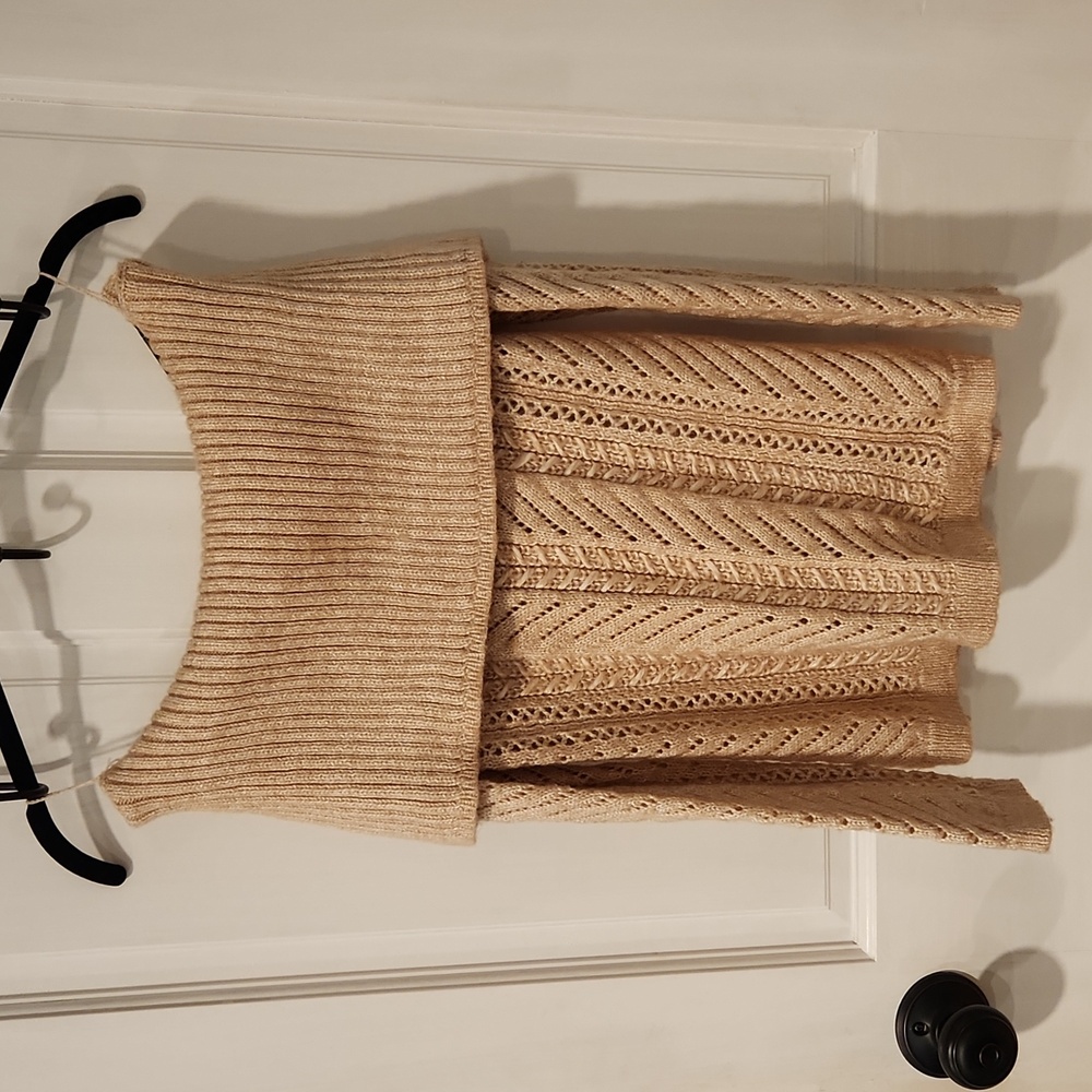 ☀️ WHBM off-shoulder sweater size XS